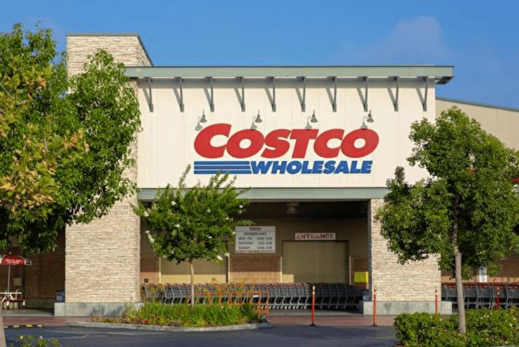 批发零售商costco加拿大(costco)员工的起薪和平均工资较高,起薪时薪